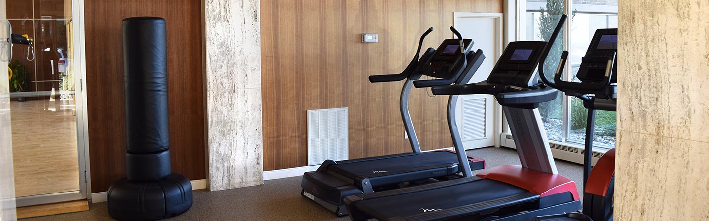 12000 Edgewater Apartments (7)