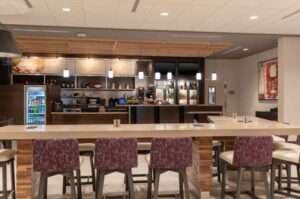 Courtyard by Marriot Hotel (2)