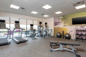 Courtyard by Marriot Hotel (3)