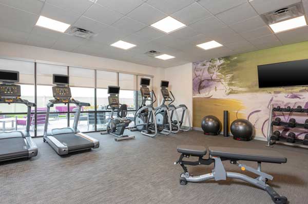 Courtyard by Marriot Hotel (3)