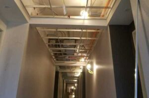 Courtyard by Marriot Hotel (6)