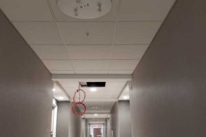 Courtyard by Marriot Hotel (7)