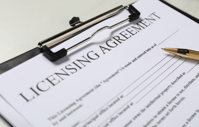 Check Licensing and Insurance Carefully